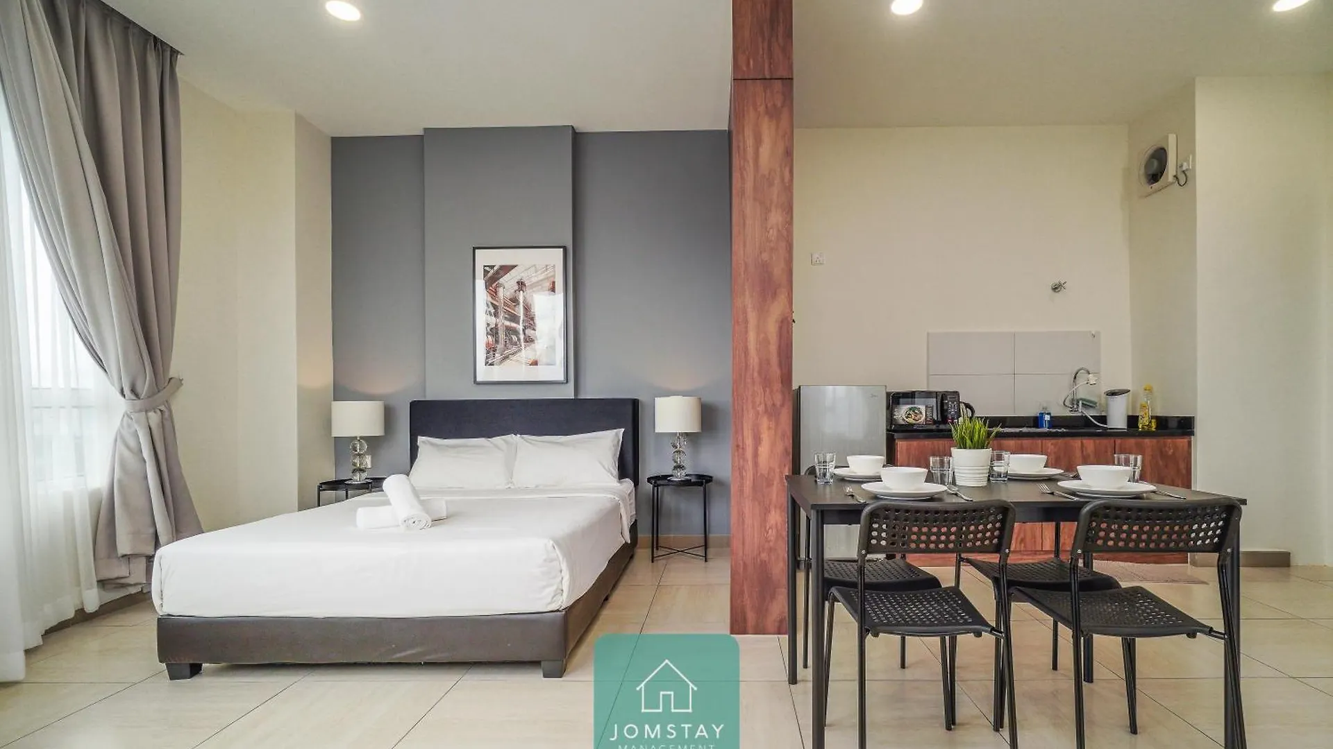 Jomstay Octagon Ipoh Suites 0*,