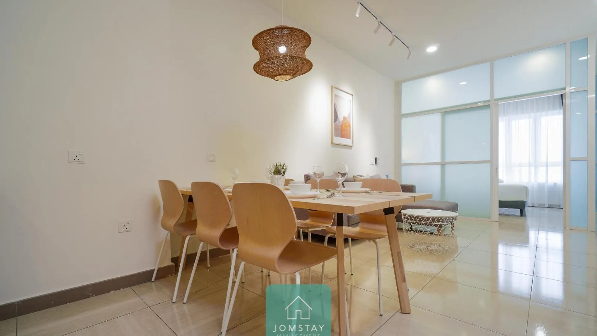 Jomstay Octagon Ipoh Suites 0*,