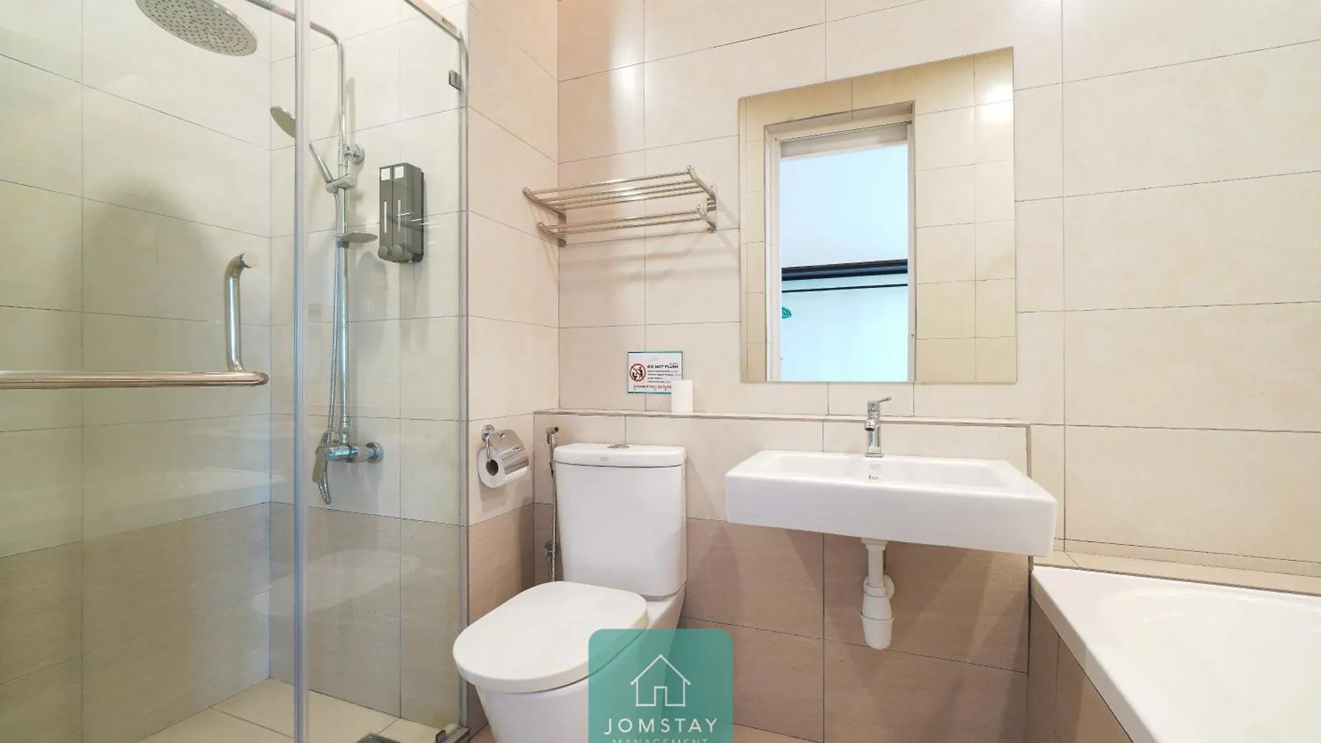 Jomstay Octagon Ipoh Suites 0*,
